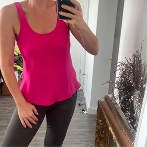 ❤️ Parker Neon Hot Pink 100% silk tank blouse w/ruched back detail ❤️ F1